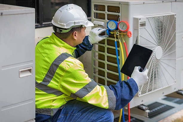 Professional Hvac technician working in Gomer, OH